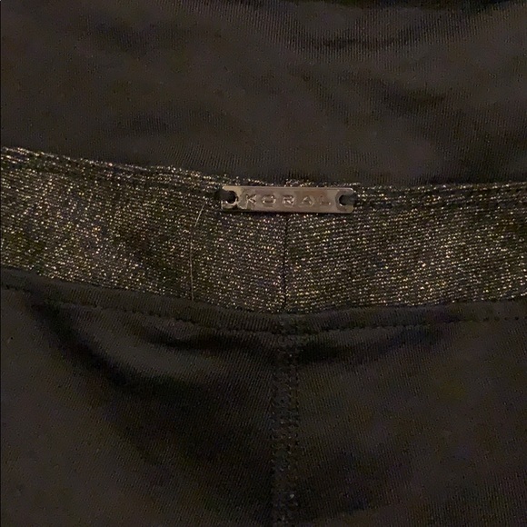 Koral Curve Black and Gold leggings M - Picture 6 of 6
